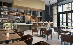 Courtyard By Marriott Phoenix Downtown